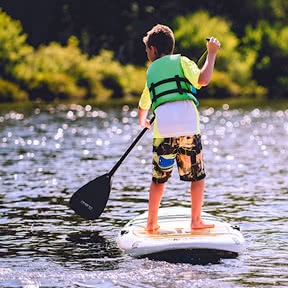 Paddleboarding na Lipně